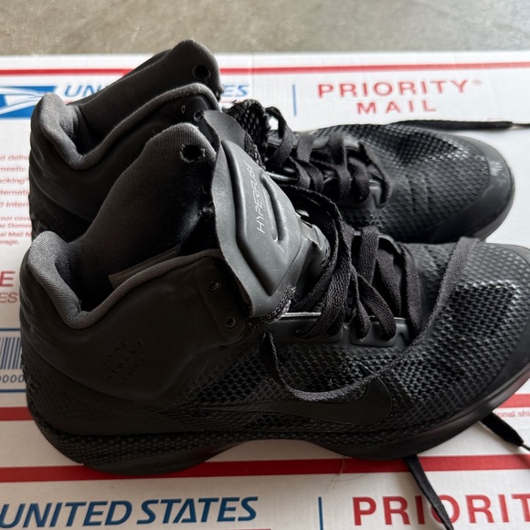 Zoom Hyperfuse Low 'Triple Black - Picture 1 of 6